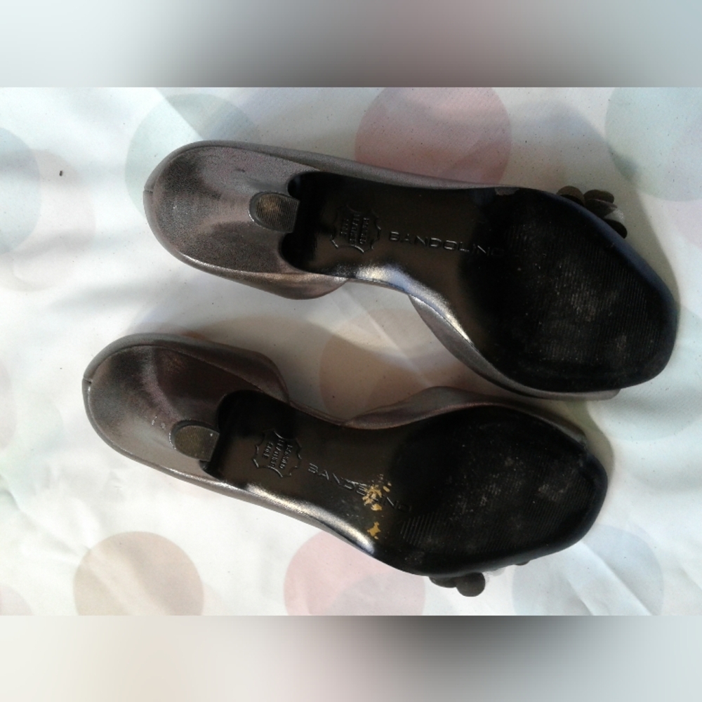Shoes - Picture 3 of 6